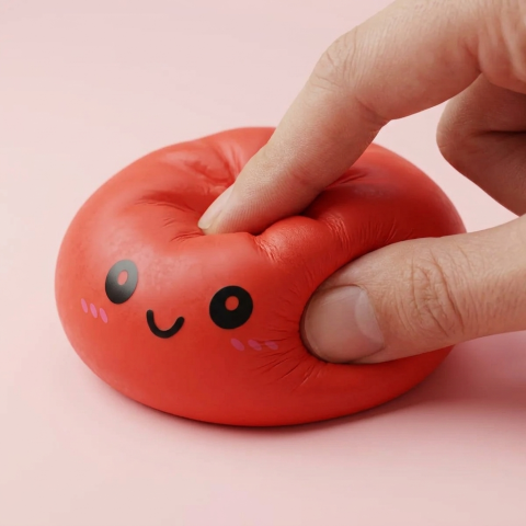 Dumpling Squishy Rot Kirsche — slow-rise Effekt, der Schaum federt langsam zurück