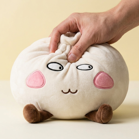 Dumpling Squishy XXL Stolz & Frech — slow-rise Effekt, der Schaum federt langsam zurück